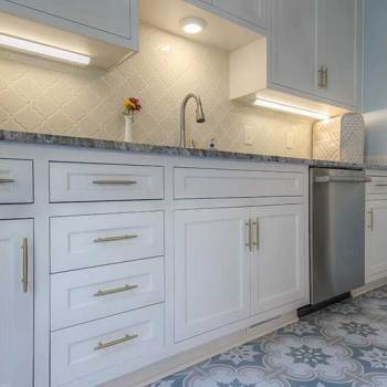 white lower cabinets