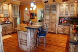 french country home kitchen